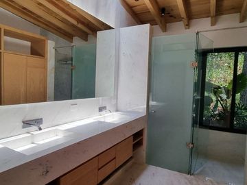 CASA NUEVA Y MODERNA EN VENTA