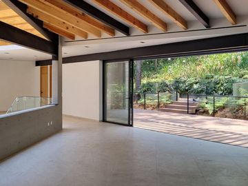 CASA NUEVA Y MODERNA EN VENTA