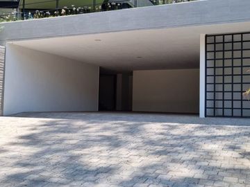 CASA NUEVA Y MODERNA EN VENTA