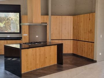 CASA NUEVA Y MODERNA EN VENTA