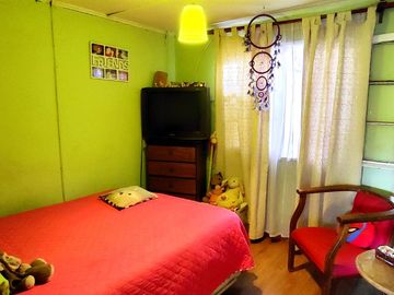 Casa 4 Dormitorios/1 Baño, calle Paulina, comuna de La Cisterna