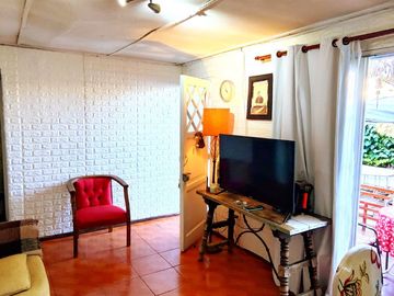Casa 4 Dormitorios/1 Baño, calle Paulina, comuna de La Cisterna