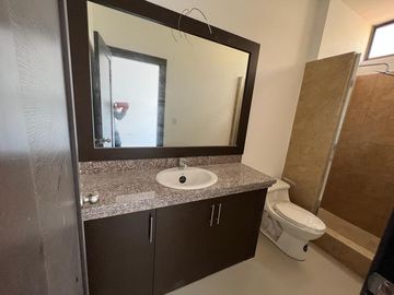 casa de venta en portoviejo dentro urbanizacion