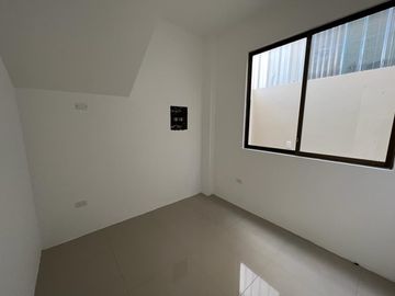 casa de venta en portoviejo dentro urbanizacion