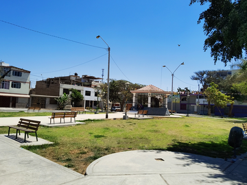 Casa En Esquina En Venta - Calle Chiclayo (Centro De Ica)