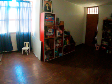 Casa En Esquina En Venta - Calle Chiclayo (Centro De Ica)