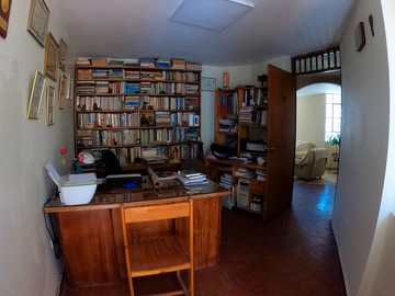 Casa En Esquina En Venta - Calle Chiclayo (Centro De Ica)
