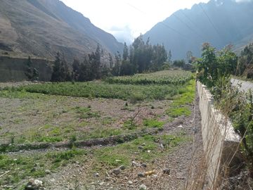 Terreno en Ollantaytambo 3330 m2 cusco Perú