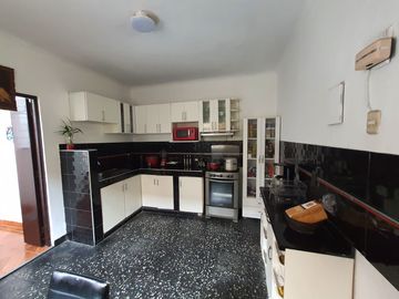 DUPLEX EN 2do PISO MAS AIRES