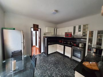 DUPLEX EN 2do PISO MAS AIRES
