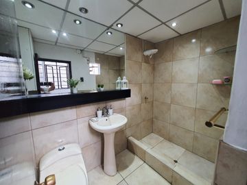 DUPLEX EN 2do PISO MAS AIRES