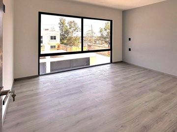 VENTA CASA EN PRADERAS DE LA LOMA