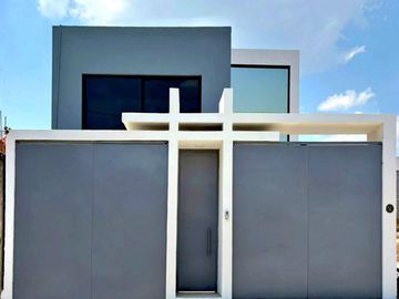 VENTA CASA EN PRADERAS DE LA LOMA