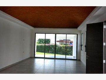 SE VENDE CASA EN FRAMBOYAN, LOMAS DE COCOYOC.