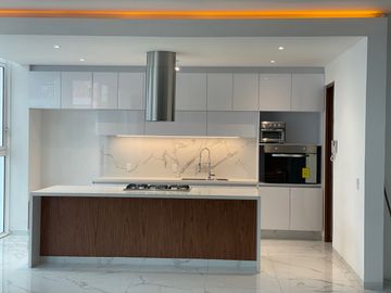 Residencia moderna con vista a Bosque