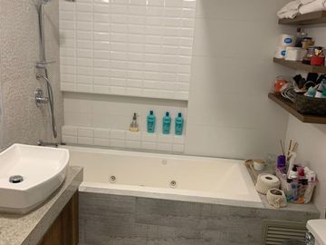 *Rebajado: Vendo Bella y Acogedora Casa en Urb. El Derby, Surco!* - 4 Dorm. AC:387 m2