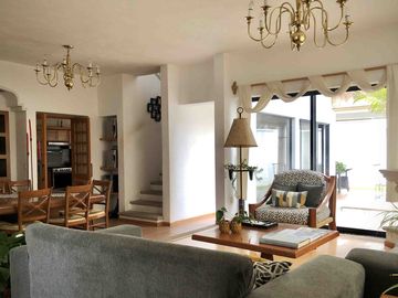 Casa De Lujo en Venta Royal Country Zona Andares Puerta De Hierro Zapopan