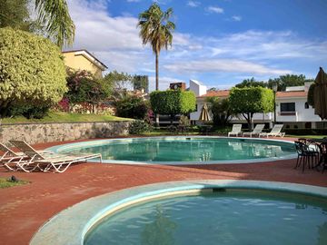 Casa De Lujo en Venta Royal Country Zona Andares Puerta De Hierro Zapopan