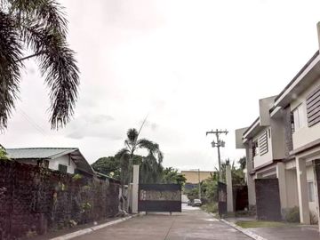 Bacolod Townhouse / Apartment for sale near Robinson Mall and Lacson Street