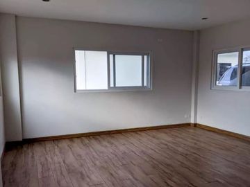 Bacolod Townhouse / Apartment for sale near Robinson Mall and Lacson Street