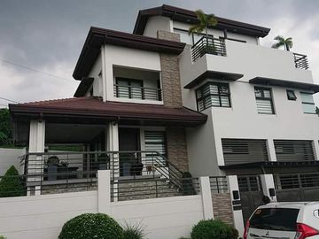 Modern 3 storey house in Monteverde Taytay Rizal 20M
