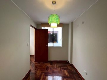 LA CALERA SURQUILLO VENTA BONITO DEPARTAMENTO DE 67 M2 MUY BIEN UBICADO ENTRE LAS AVENIDAS ANGAMOS, AVIACION, TOMAS MARSANO Y CARLOS VILLARAN (LIMITE