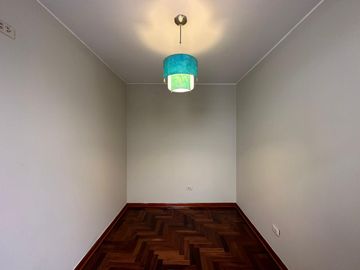 LA CALERA SURQUILLO VENTA BONITO DEPARTAMENTO DE 67 M2 MUY BIEN UBICADO ENTRE LAS AVENIDAS ANGAMOS, AVIACION, TOMAS MARSANO Y CARLOS VILLARAN (LIMITE