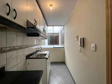 LA CALERA SURQUILLO VENTA BONITO DEPARTAMENTO DE 67 M2 MUY BIEN UBICADO ENTRE LAS AVENIDAS ANGAMOS, AVIACION, TOMAS MARSANO Y CARLOS VILLARAN (LIMITE