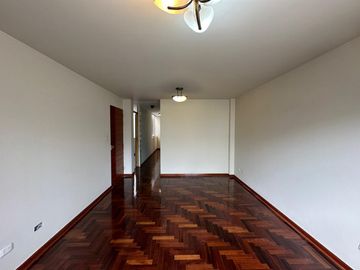 LA CALERA SURQUILLO VENTA BONITO DEPARTAMENTO DE 67 M2 MUY BIEN UBICADO ENTRE LAS AVENIDAS ANGAMOS, AVIACION, TOMAS MARSANO Y CARLOS VILLARAN (LIMITE