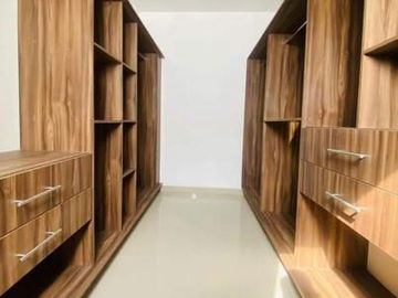 CASA EN VENTA EN VILLA MAGNA CON INCREÍBLE TERRAZA