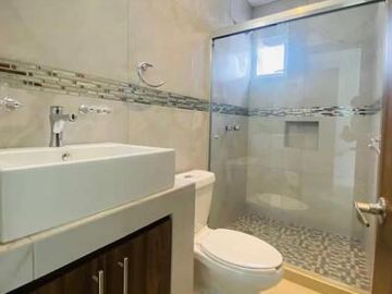 CASA EN VENTA EN VILLA MAGNA CON INCREÍBLE TERRAZA
