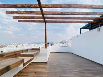 CASA EN VENTA EN VILLA MAGNA CON INCREÍBLE TERRAZA
