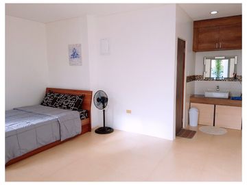 4 BEDROOMS MODERN HOUSE WITH SWIMMING POOL FOR SALE IN PORAC, PAMPANGA NEAR CLARK AIRPORT