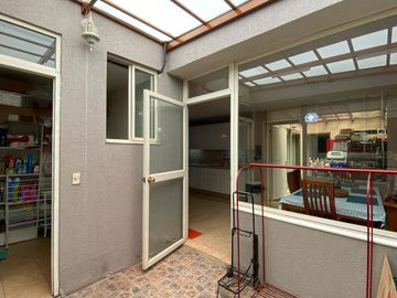 Confortable Dpto. Dúplex Independiente-Casa $229.900 Urb. El Condado