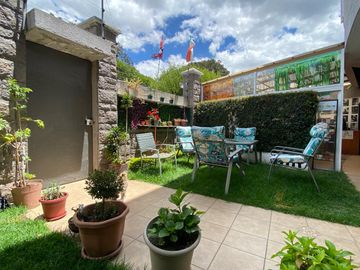 Confortable Dpto. Dúplex Independiente-Casa $229.900 Urb. El Condado