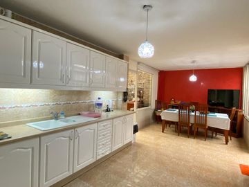 Confortable Dpto. Dúplex Independiente-Casa $229.900 Urb. El Condado