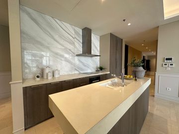 Apartemen Cantik 4 BR View Menarik Furnished Area Kuningan Jakarta Selatan