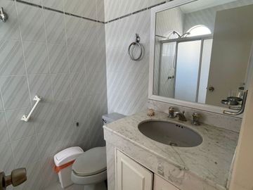 Casa en Venta, Villa 5 San Andrés, Fracc. Bugambilias 2da Sección en Zapopan, Jalisco.