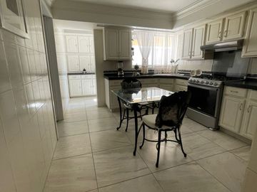 Casa en Venta, Villa 5 San Andrés, Fracc. Bugambilias 2da Sección en Zapopan, Jalisco.