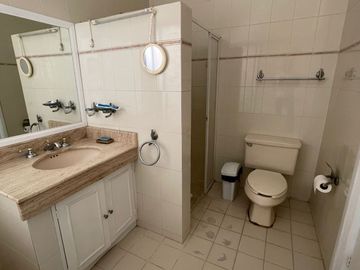 Casa en Venta, Villa 5 San Andrés, Fracc. Bugambilias 2da Sección en Zapopan, Jalisco.
