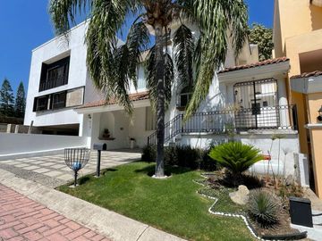 Casa en Venta, Villa 5 San Andrés, Fracc. Bugambilias 2da Sección en Zapopan, Jalisco.