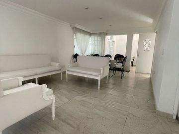 Casa en Venta, Villa 5 San Andrés, Fracc. Bugambilias 2da Sección en Zapopan, Jalisco.