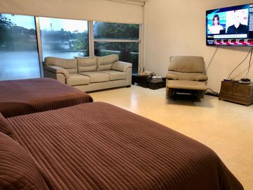 Casa de lujo en venta en Club lagos de caujaral. Vista al lago y campos de golf. Barranquilla