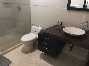 Casa de lujo en venta en Club lagos de caujaral. Vista al lago y campos de golf. Barranquilla