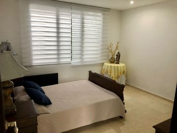 Casa de lujo en venta en Club lagos de caujaral. Vista al lago y campos de golf. Barranquilla