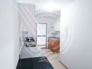 AMPLIO Y MUY BIEN UBICADO! ...SE VENDE DEPARTAMENTO EN PRIMER PISO FRENTE A PARQUE