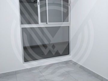 AMPLIO Y MUY BIEN UBICADO! ...SE VENDE DEPARTAMENTO EN PRIMER PISO FRENTE A PARQUE