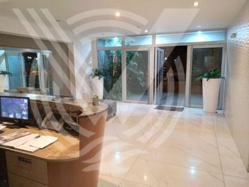 AMPLIO Y MUY BIEN UBICADO! ...SE VENDE DEPARTAMENTO EN PRIMER PISO FRENTE A PARQUE
