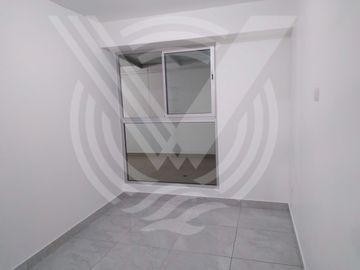 AMPLIO Y MUY BIEN UBICADO! ...SE VENDE DEPARTAMENTO EN PRIMER PISO FRENTE A PARQUE