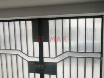 Se Vende Casa Productiva De 3 Pisos En Urb. La Rinconada ID: 1023176